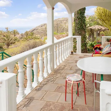 Ferienhaus Charming House With Sea View In